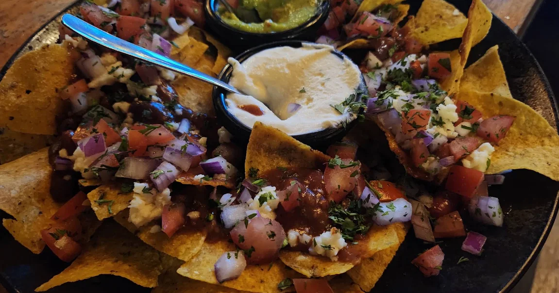 Nachos con pico de gallo y guacamole en Bandidos del Paramo Quito.